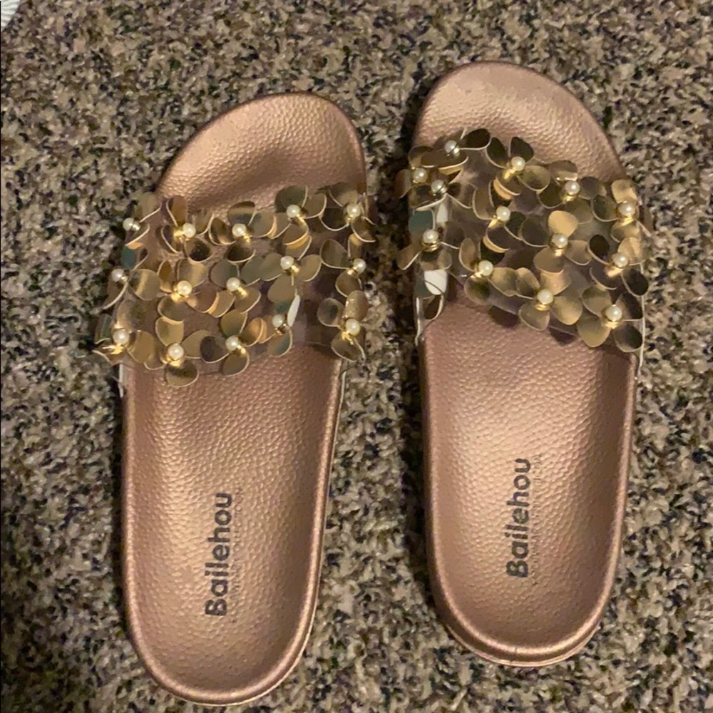 Gold flower sandals